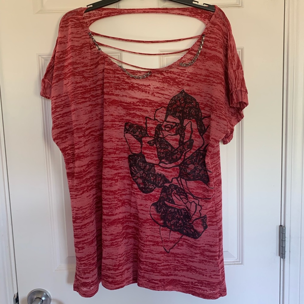 ❤️ Torrid Red & Black Rose Shirt with Cutout Back